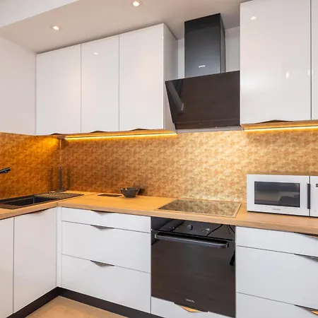 East Side Apartment