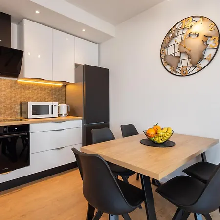 Apartment East Side Omis